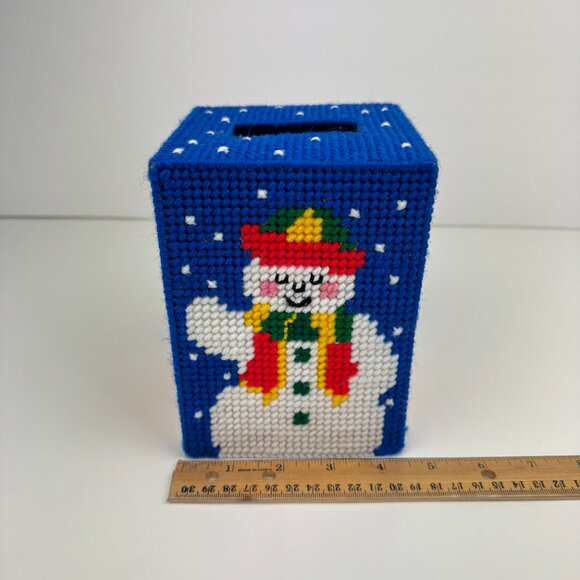 Vtg Handmade Square Blue Tissue Box Cover Snowman Winter Plastic Canvas Yarn - Picture 4 of 11